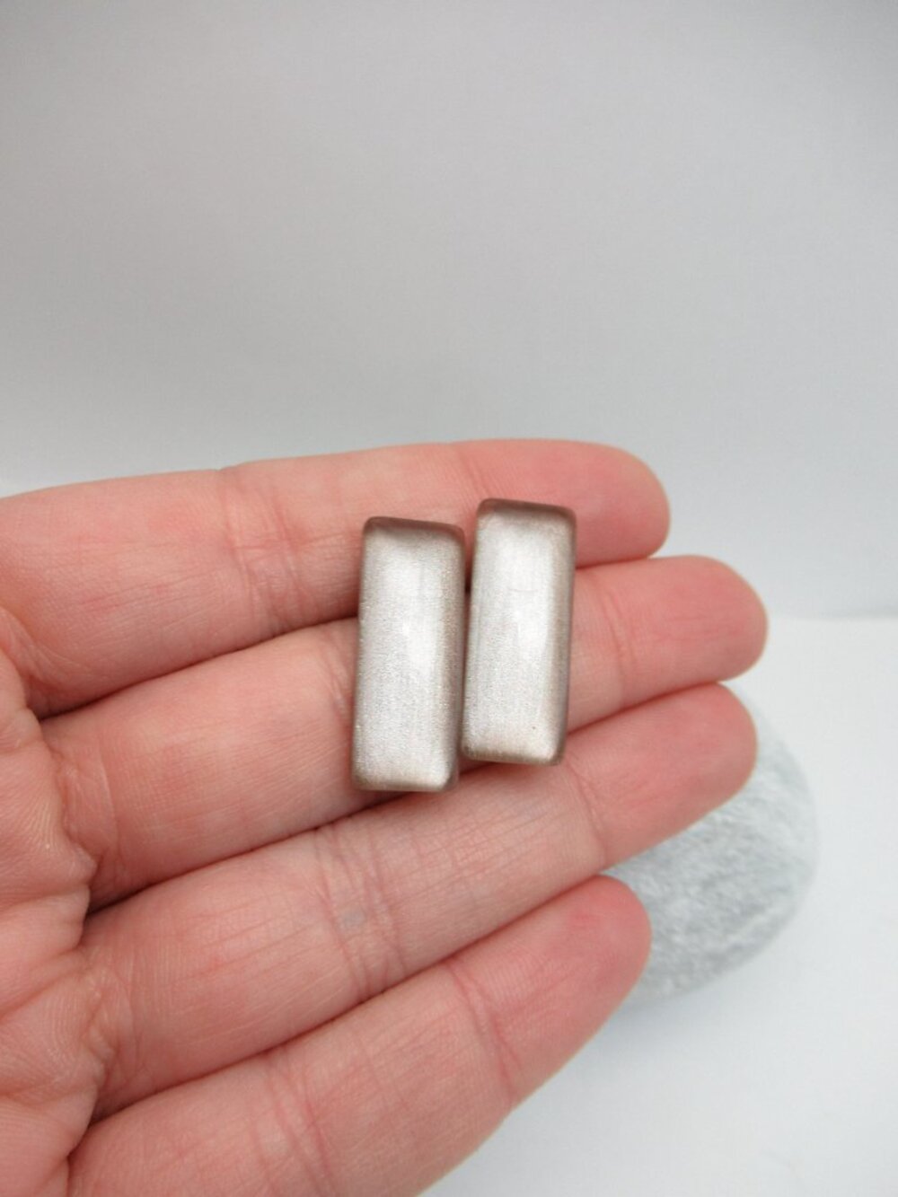 Cabochon rectangle post earrings - Picture 3 of 6